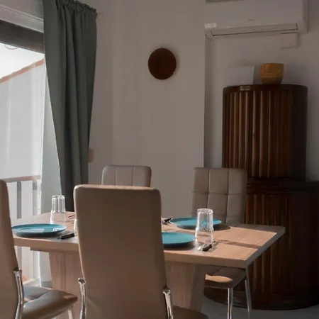 Apto 1ª Linea De Mar Con Vistas A *